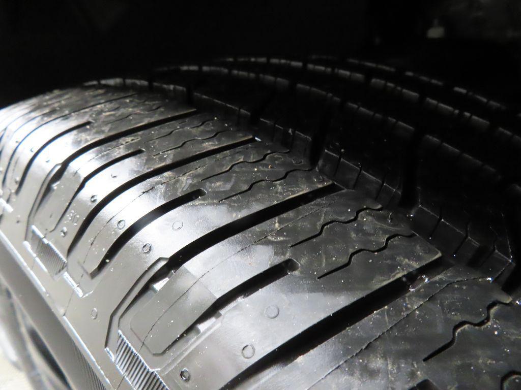 used 2025 Ford Expedition car, priced at $60,997