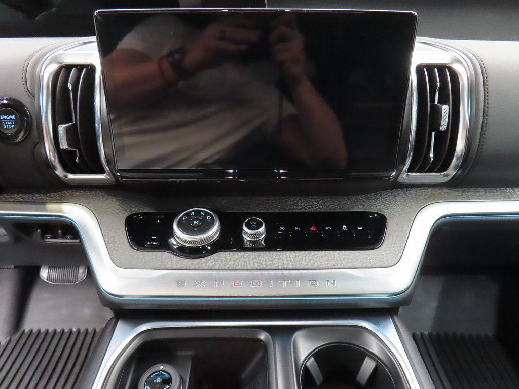 used 2025 Ford Expedition car, priced at $79,497