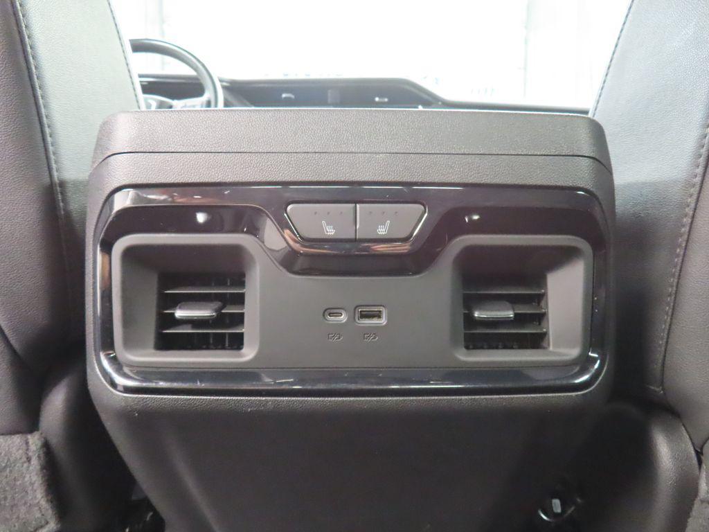 used 2023 GMC Sierra 1500 car, priced at $44,997