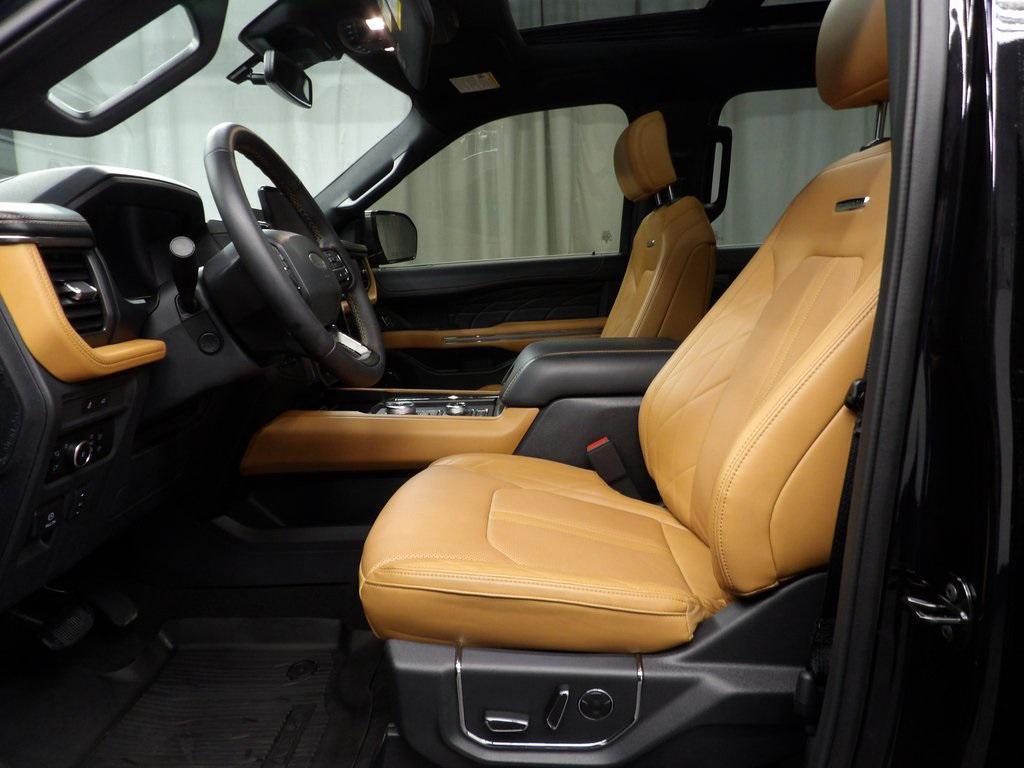 used 2024 Ford Expedition car, priced at $67,992