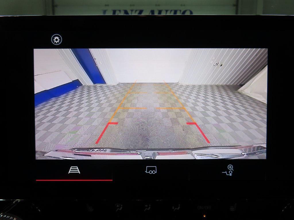 used 2024 GMC Canyon car, priced at $39,997