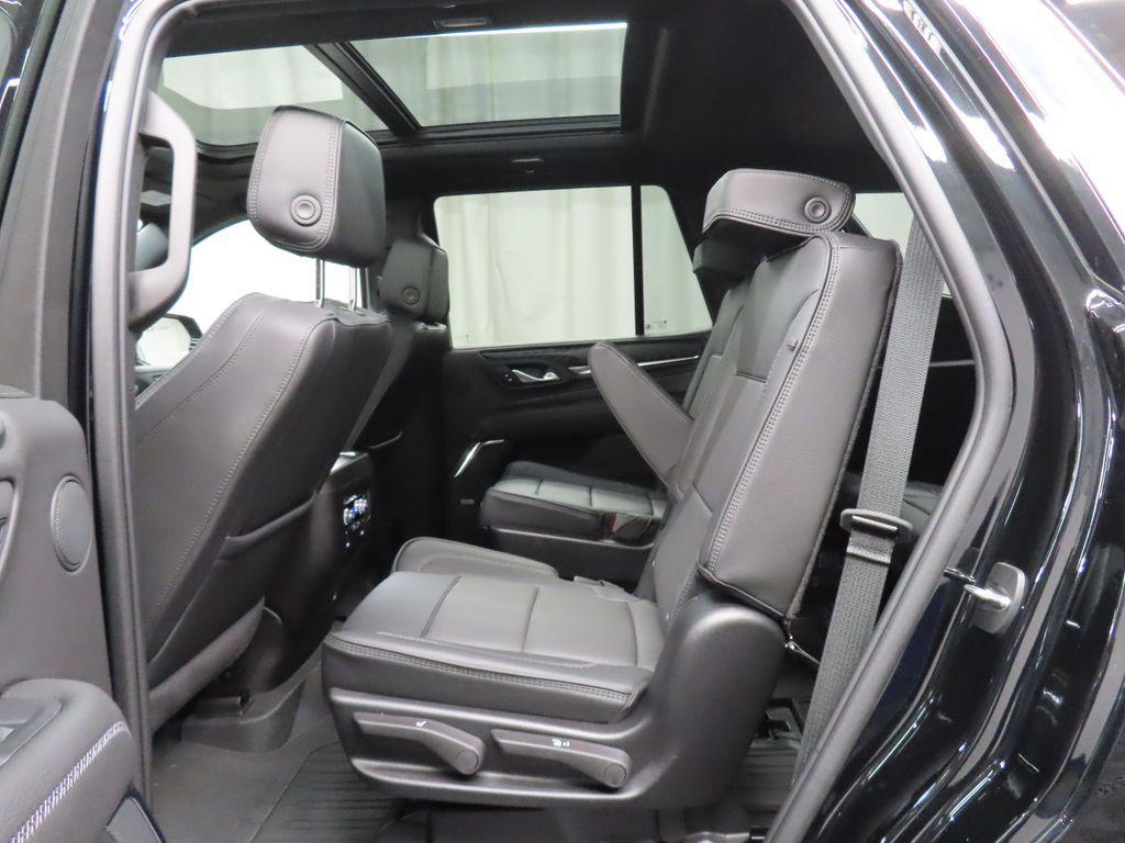 used 2024 GMC Yukon car, priced at $75,997