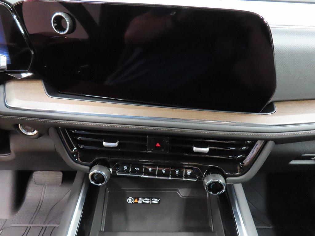 used 2025 Chevrolet Suburban car, priced at $87,997