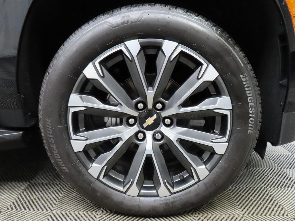 used 2025 Chevrolet Suburban car, priced at $87,997