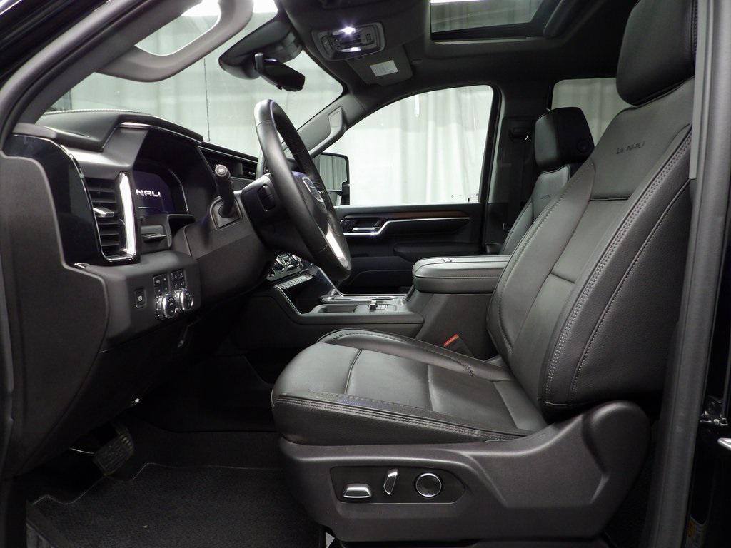 used 2025 GMC Sierra 2500 car, priced at $75,992