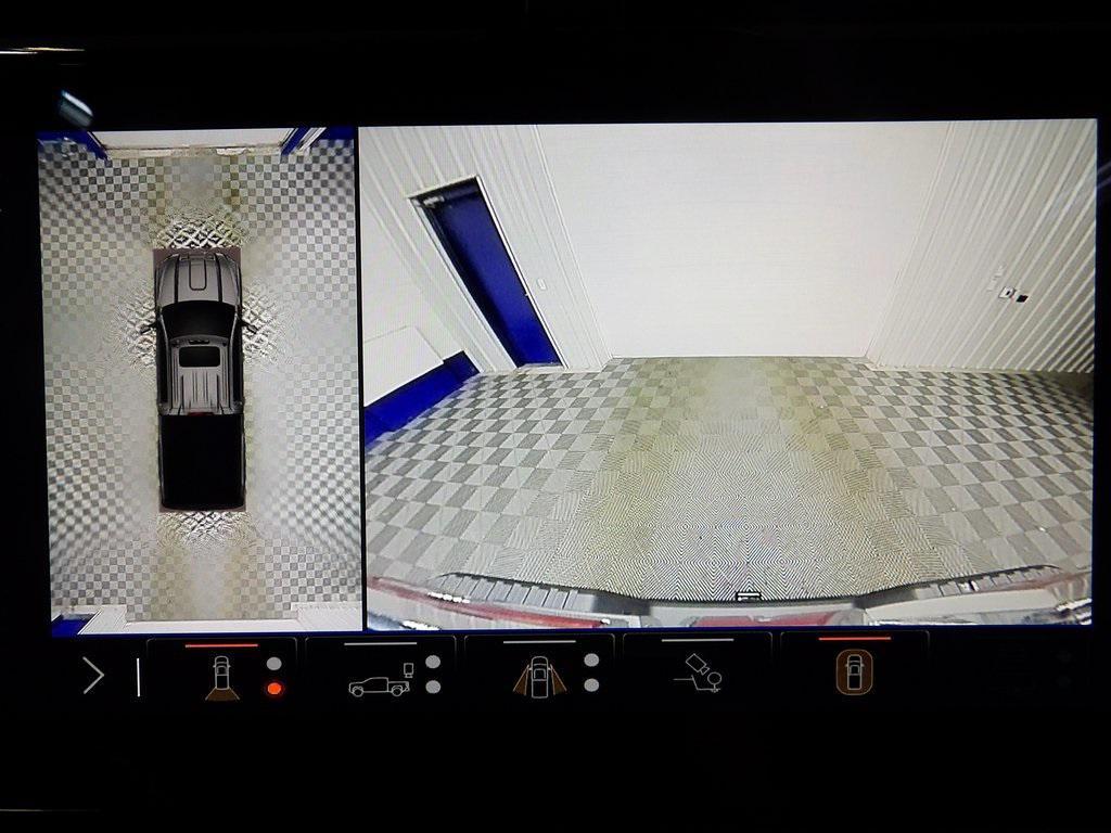 used 2025 GMC Sierra 2500 car, priced at $75,992