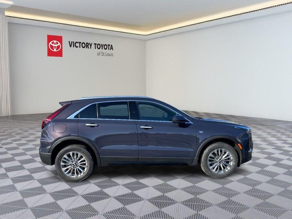 used 2025 Cadillac XT4 car, priced at $32,050