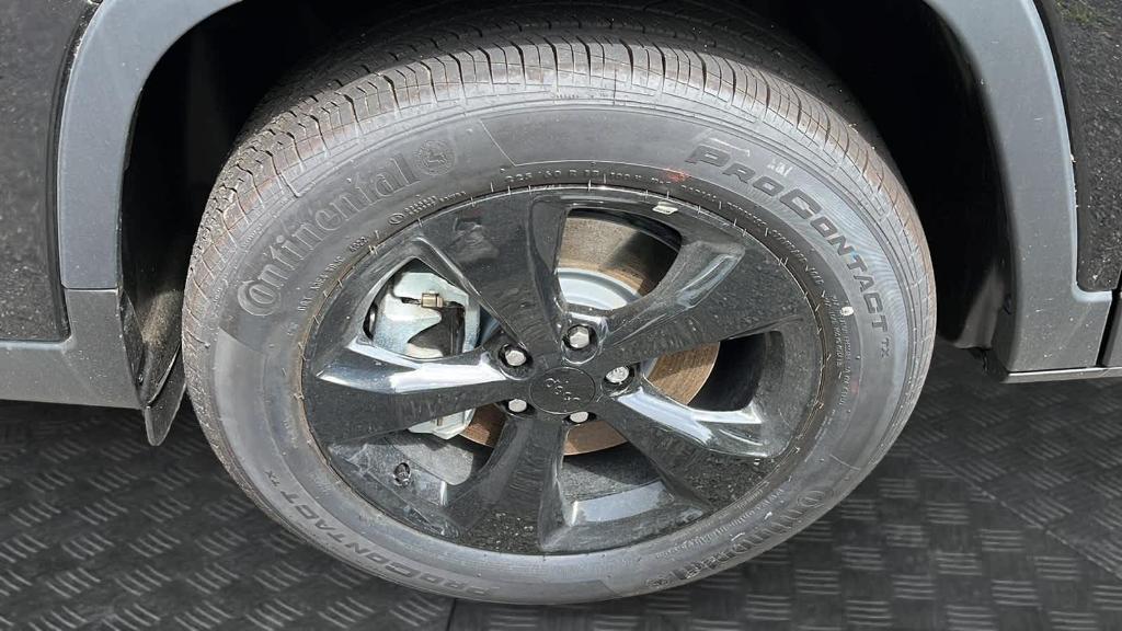 new 2023 Jeep Cherokee car, priced at $45,585