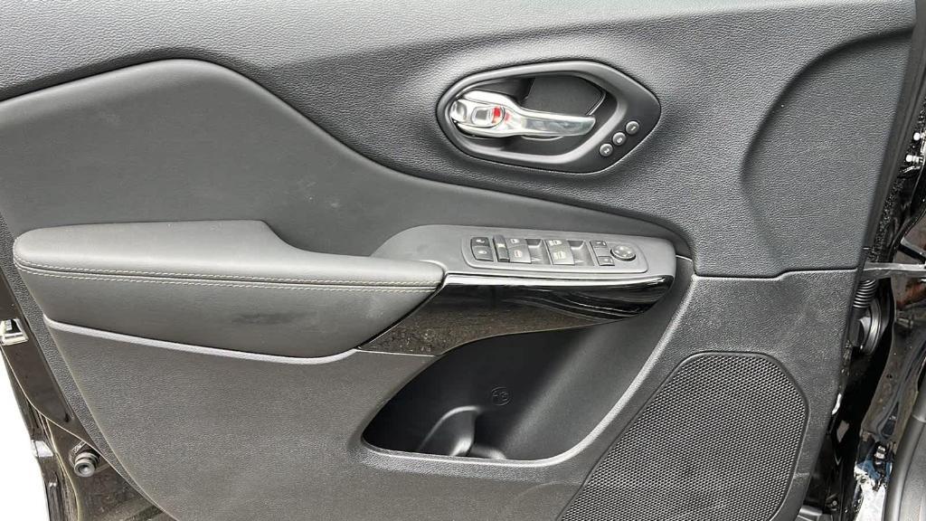 new 2023 Jeep Cherokee car, priced at $45,585