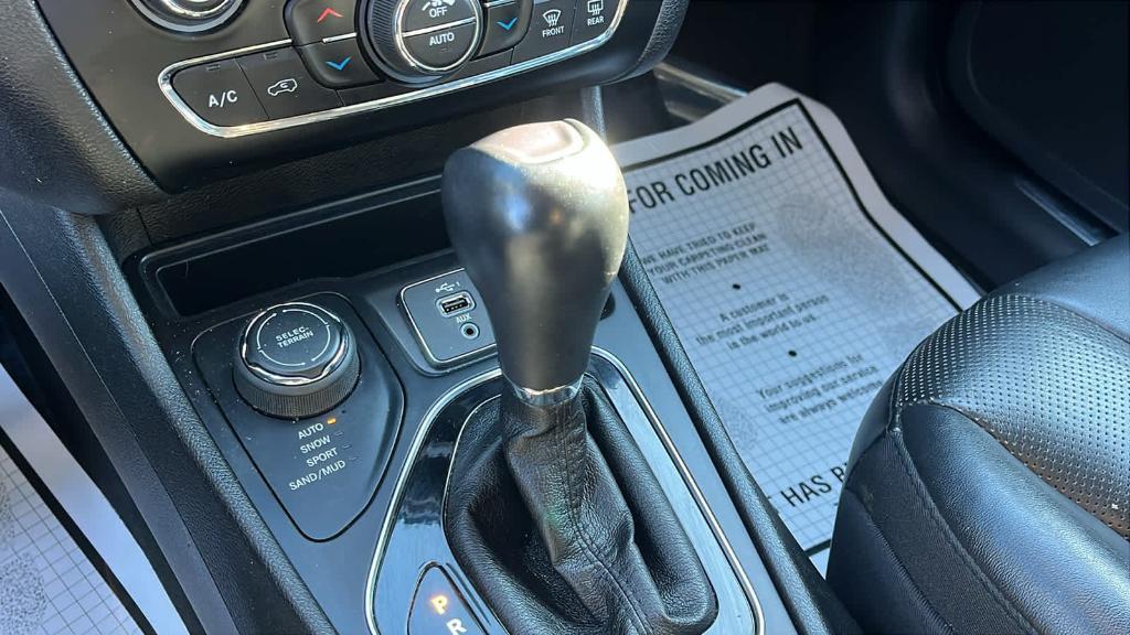 used 2019 Jeep Cherokee car, priced at $12,926