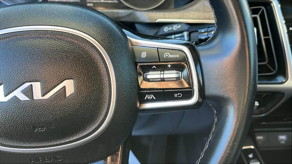 used 2023 Kia Sorento car, priced at $27,656