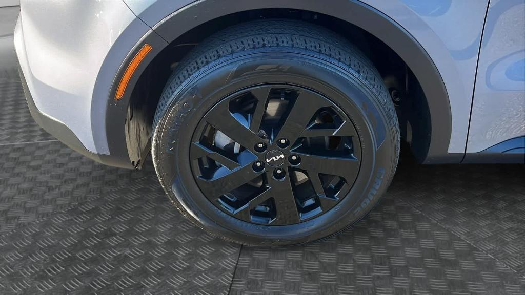 used 2023 Kia Sorento car, priced at $27,656
