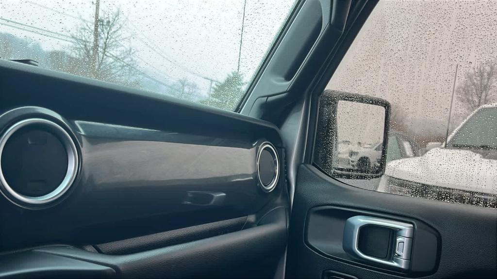 used 2021 Jeep Wrangler Unlimited car, priced at $34,999