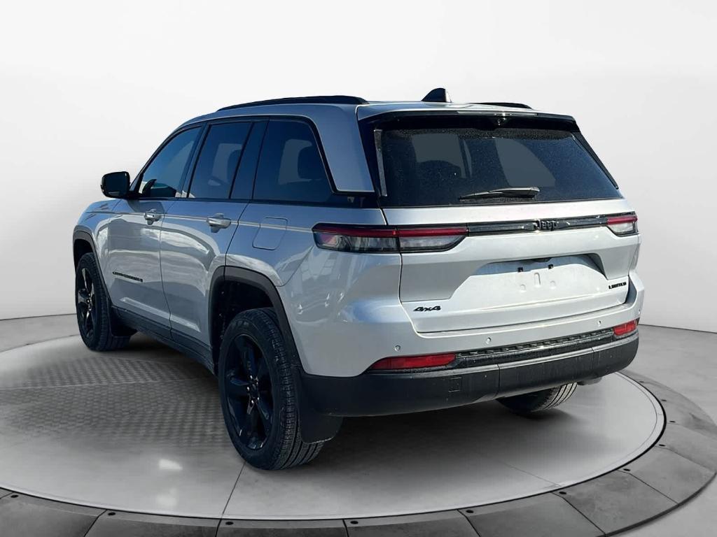 new 2025 Jeep Grand Cherokee car, priced at $58,360