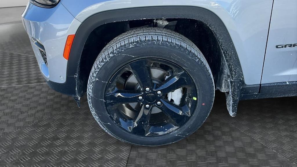 new 2025 Jeep Grand Cherokee car, priced at $58,360