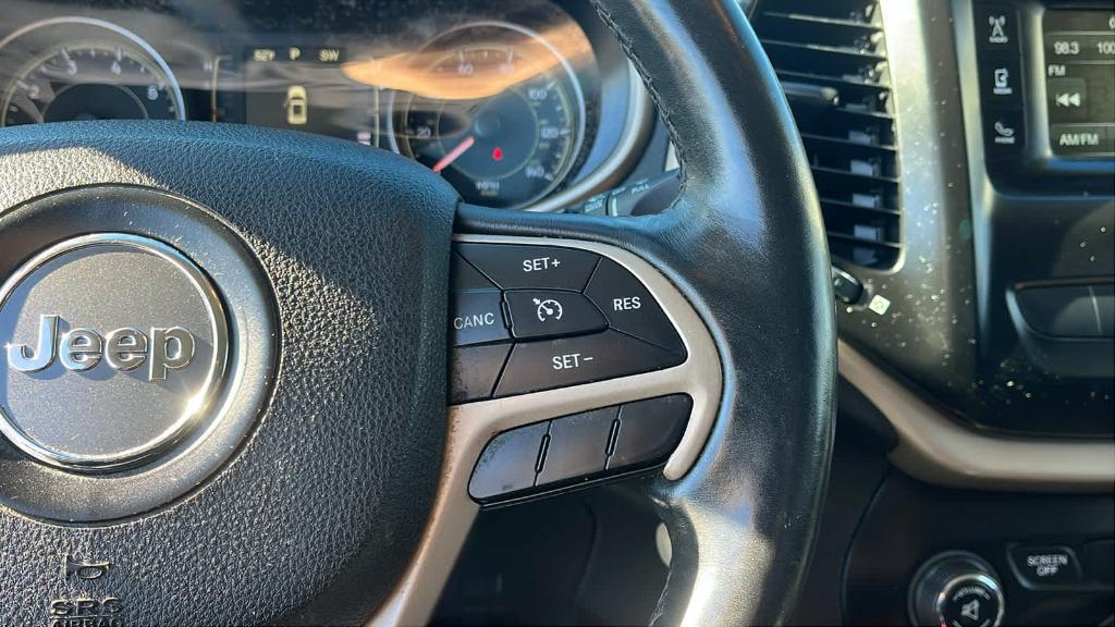 used 2014 Jeep Cherokee car, priced at $9,671