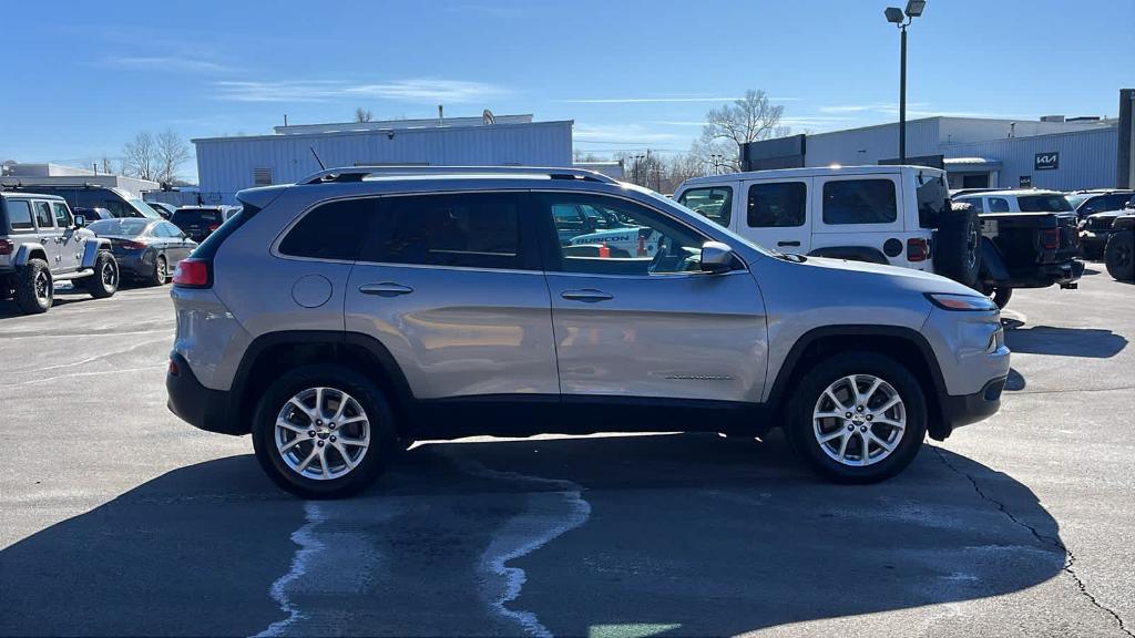 used 2014 Jeep Cherokee car, priced at $9,671