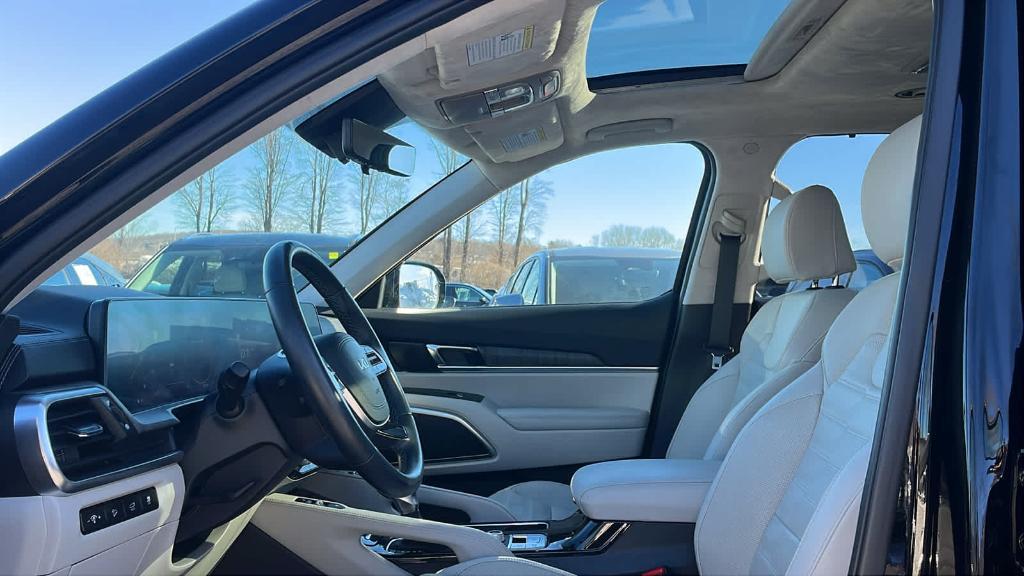 used 2023 Kia Telluride car, priced at $39,916
