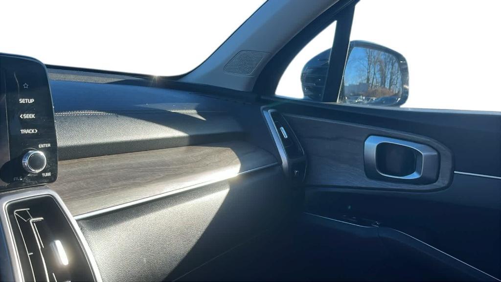 used 2023 Kia Sorento car, priced at $27,984