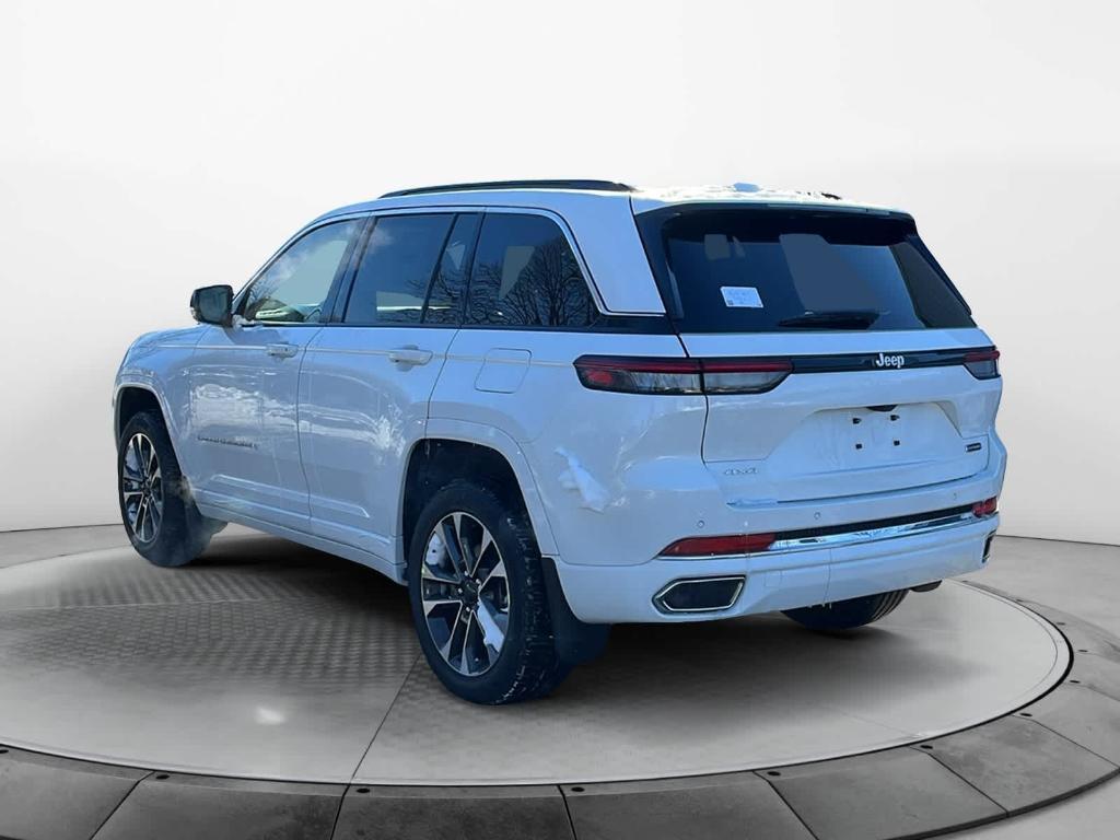 new 2025 Jeep Grand Cherokee car, priced at $59,915