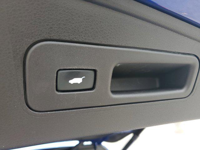 used 2020 Acura MDX car, priced at $31,998