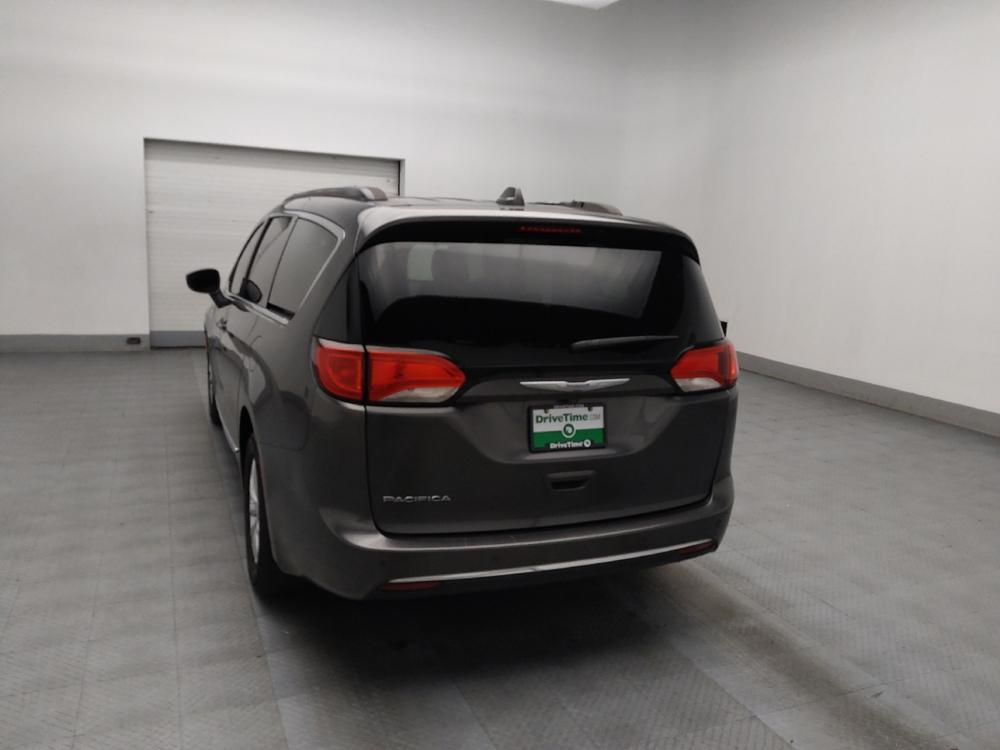 used 2017 Chrysler Pacifica car, priced at $14,995