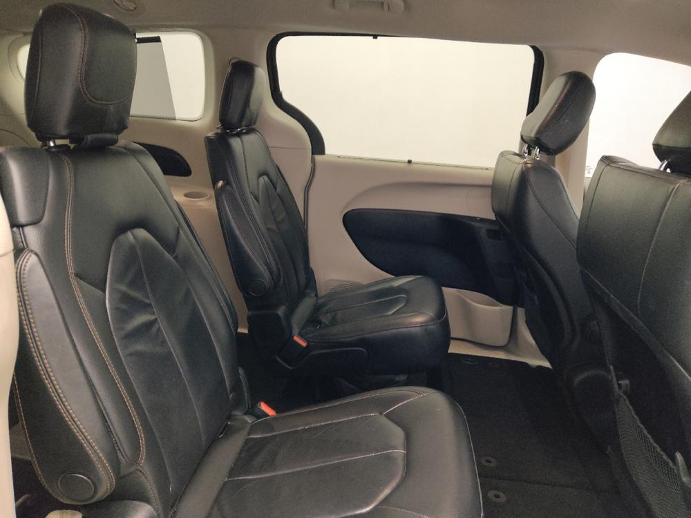 used 2017 Chrysler Pacifica car, priced at $14,995