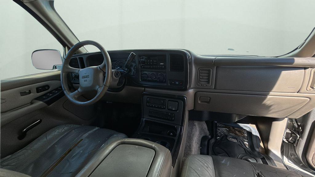 used 2002 GMC Yukon XL car, priced at $2,994