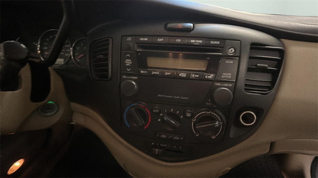 used 2006 Mazda MPV car, priced at $3,494