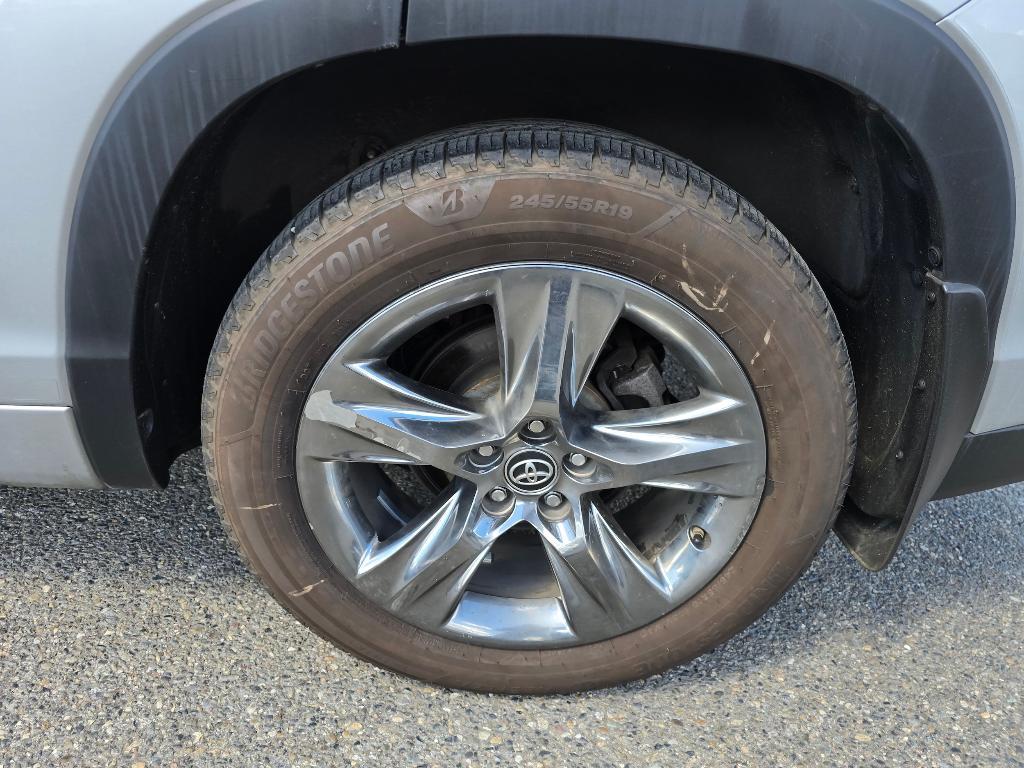 used 2018 Toyota Highlander car, priced at $29,991