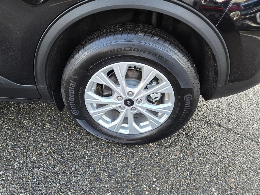 used 2025 Ford Escape car, priced at $25,999