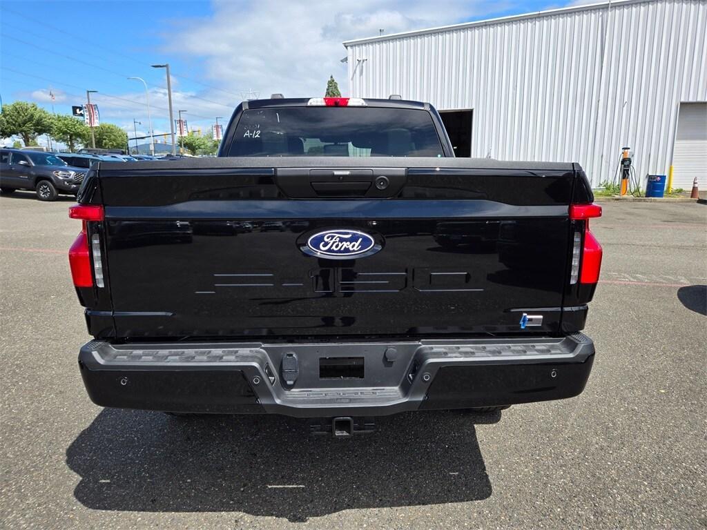 new 2025 Ford F-150 Lightning car