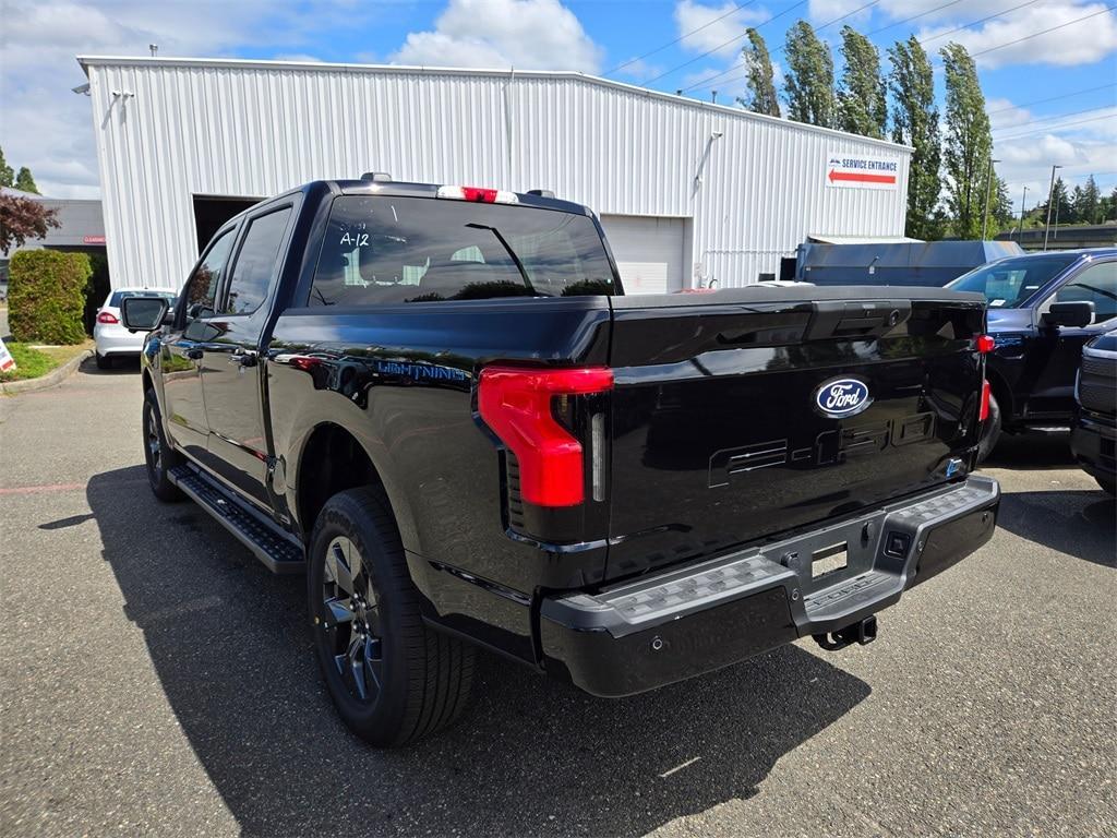 new 2025 Ford F-150 Lightning car