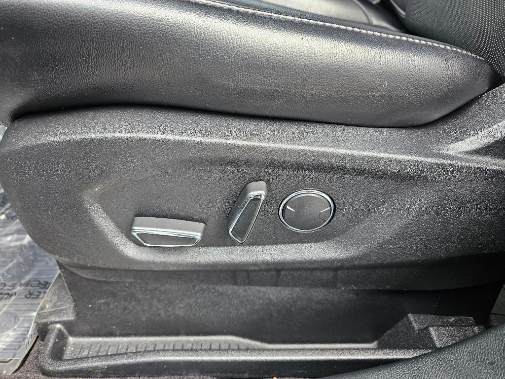 used 2019 Ford Edge car, priced at $18,088