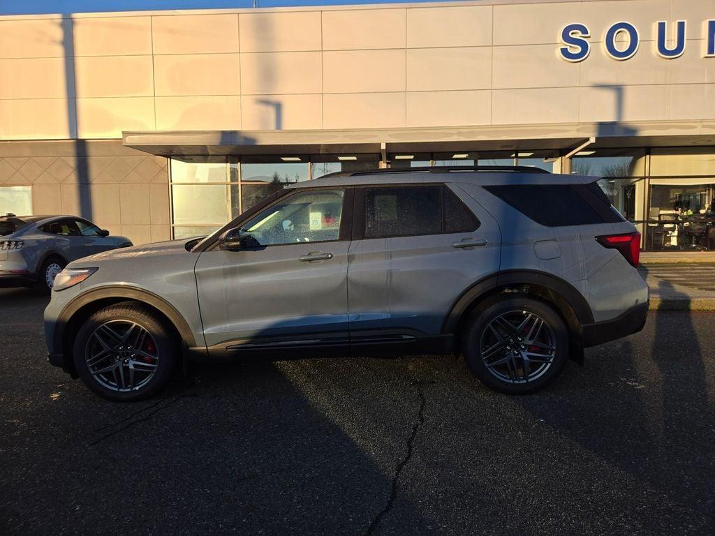 new 2025 Ford Explorer car