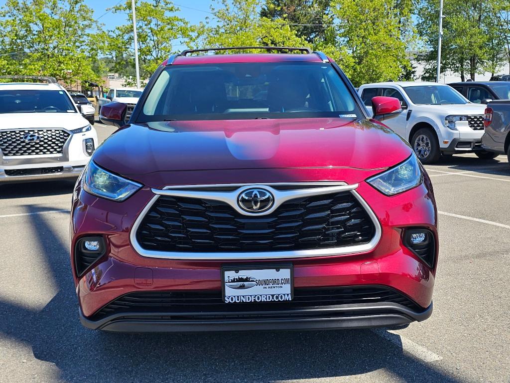 used 2021 Toyota Highlander car, priced at $30,091