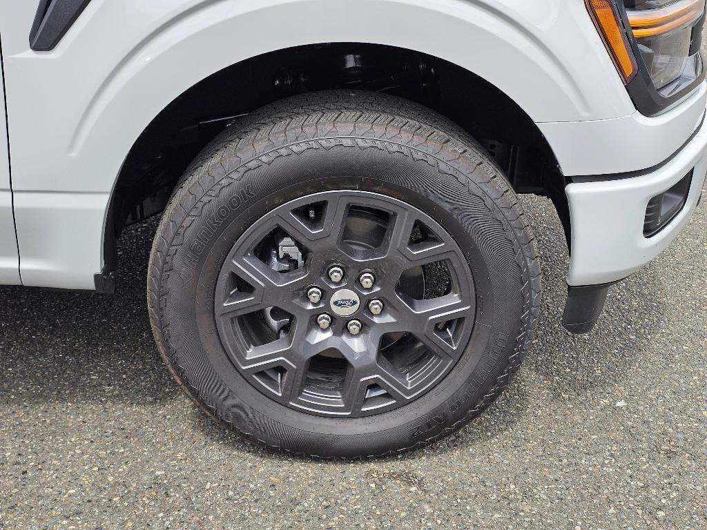new 2026 Ford F-150 car, priced at $42,335