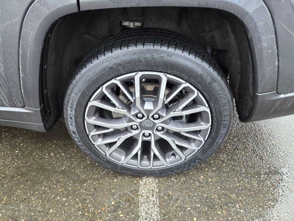 used 2021 Jeep Grand Cherokee L car, priced at $34,991