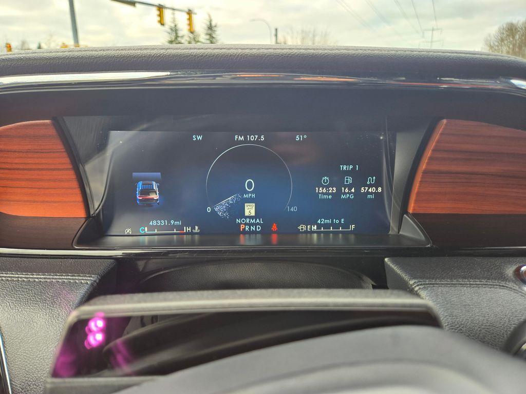 used 2024 Lincoln Navigator car, priced at $63,999