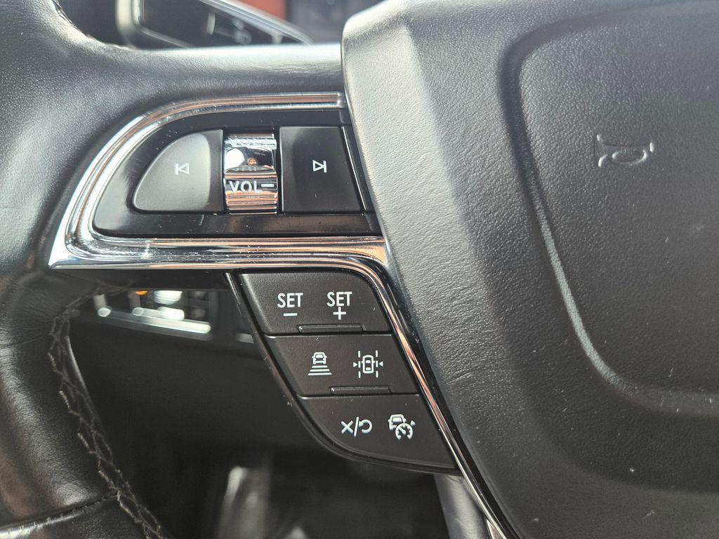 used 2024 Lincoln Navigator car, priced at $63,999