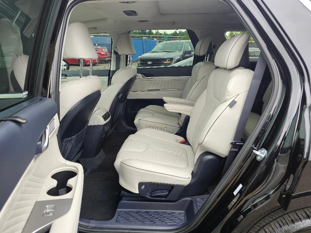 used 2025 Hyundai Palisade car, priced at $45,971