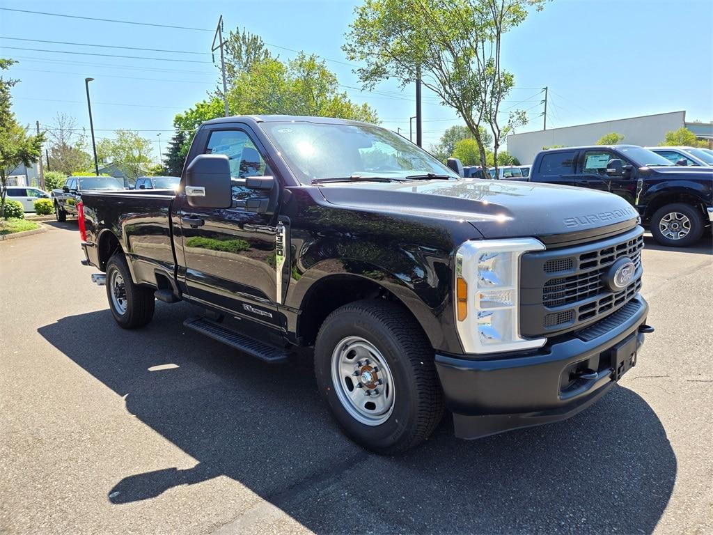 new 2025 Ford F-350 car, priced at $60,860
