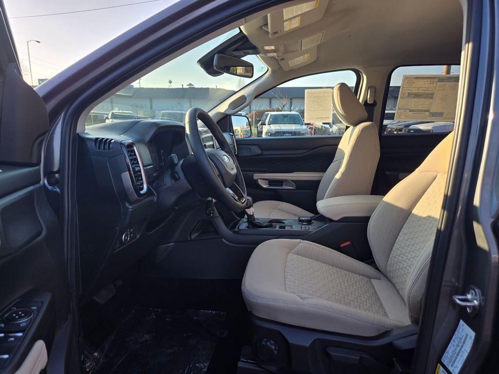 new 2025 Ford Ranger car, priced at $33,600