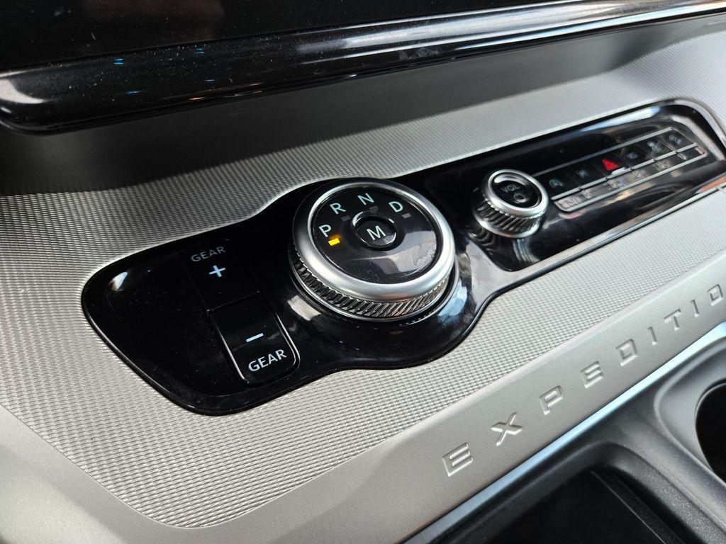 used 2025 Ford Expedition Max car, priced at $60,991