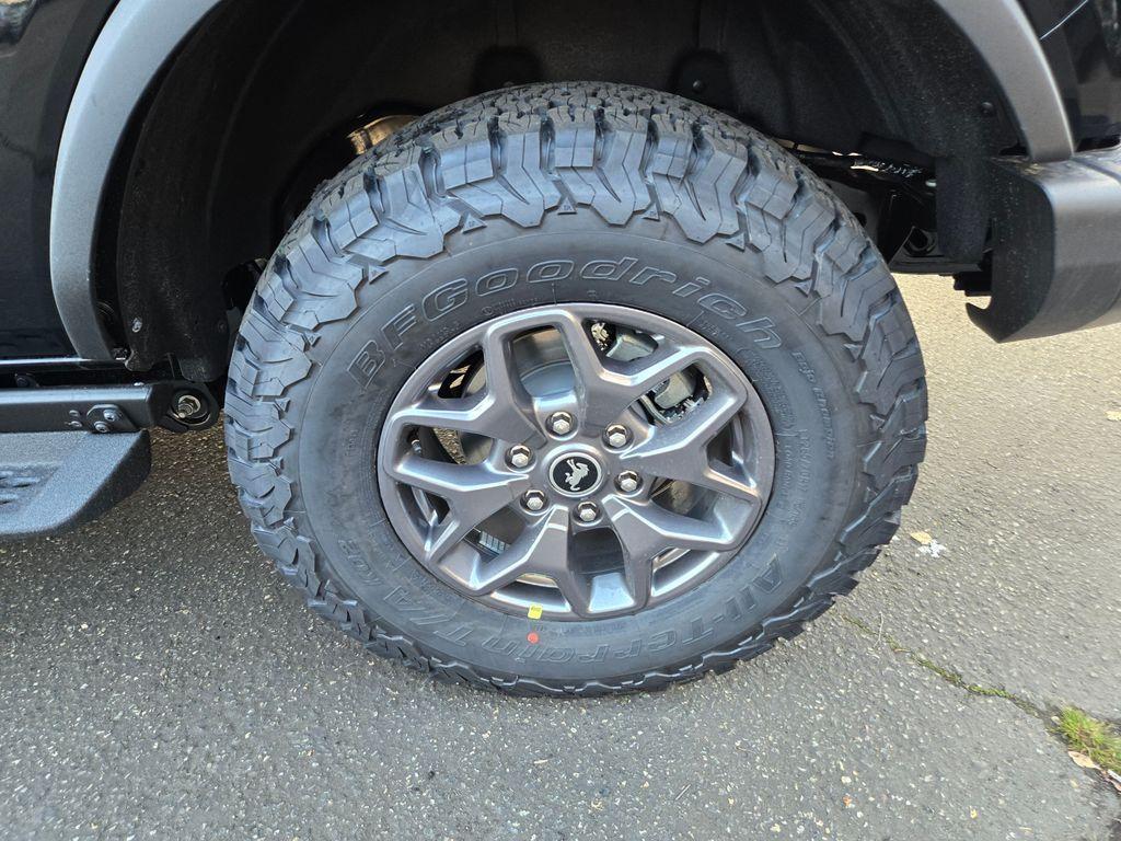 new 2025 Ford Bronco car, priced at $55,550