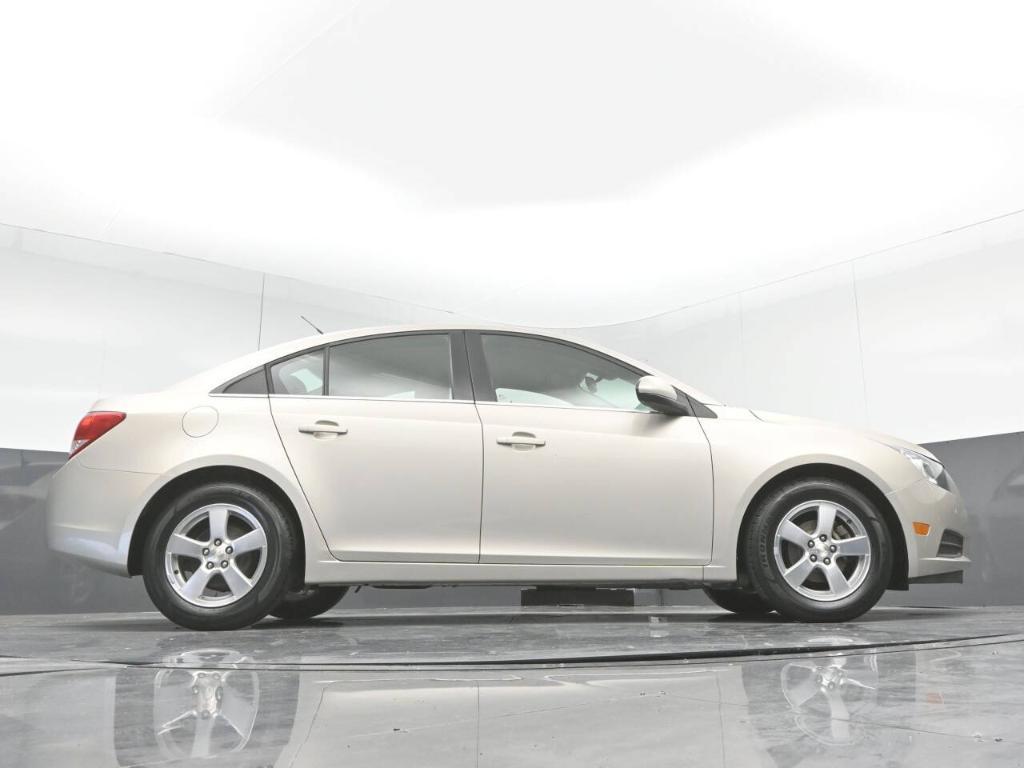2014 Tan Chevrolet Cruze