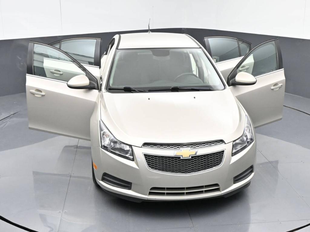 2014 Tan Chevrolet Cruze