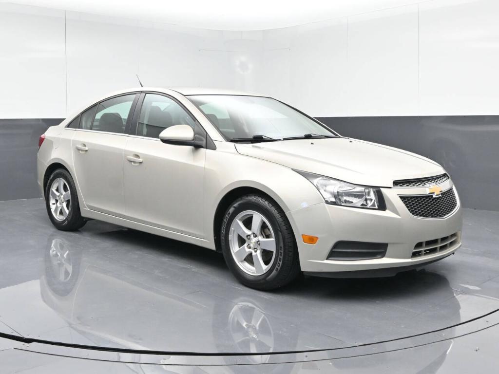 2014 Tan Chevrolet Cruze