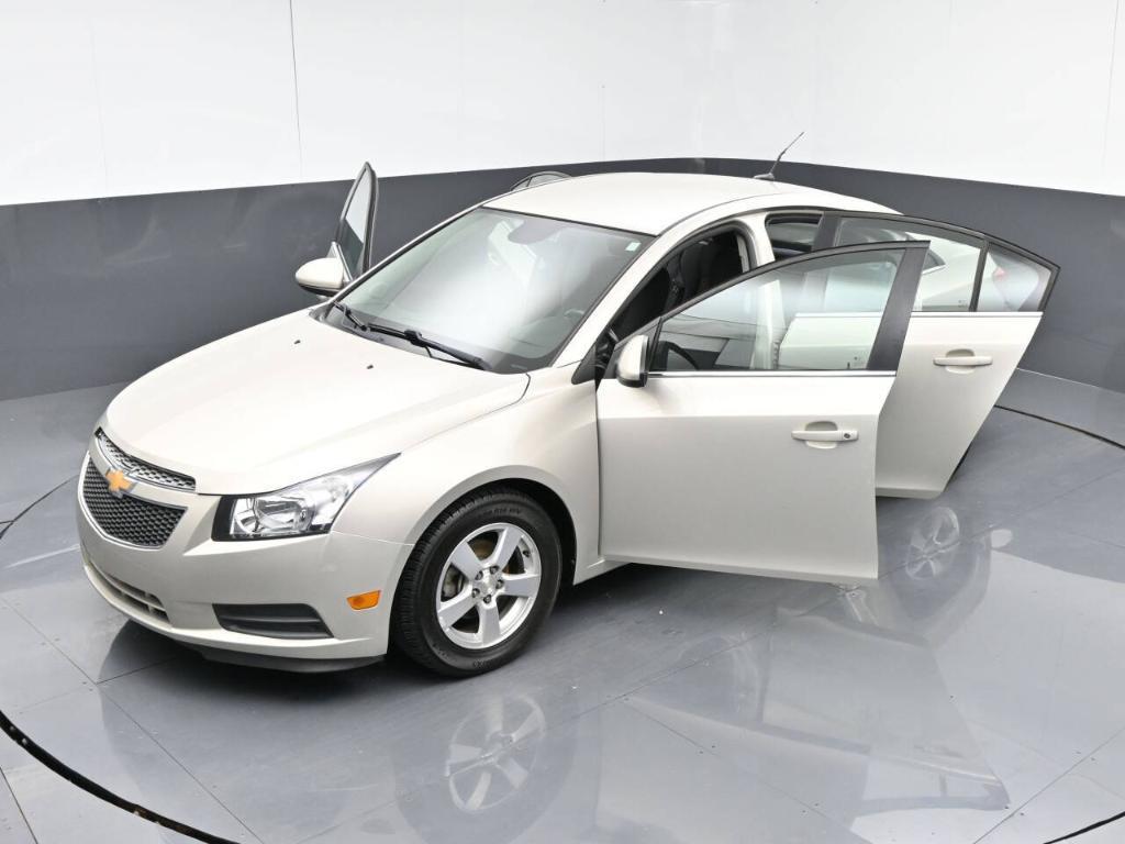2014 Tan Chevrolet Cruze