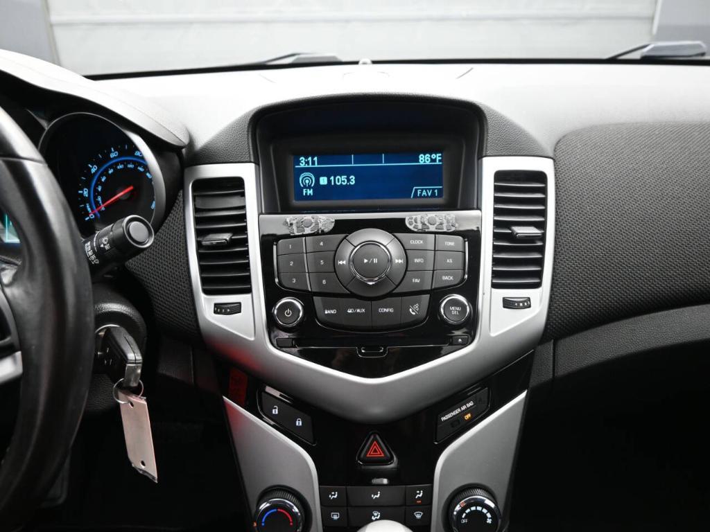 2014 Tan Chevrolet Cruze